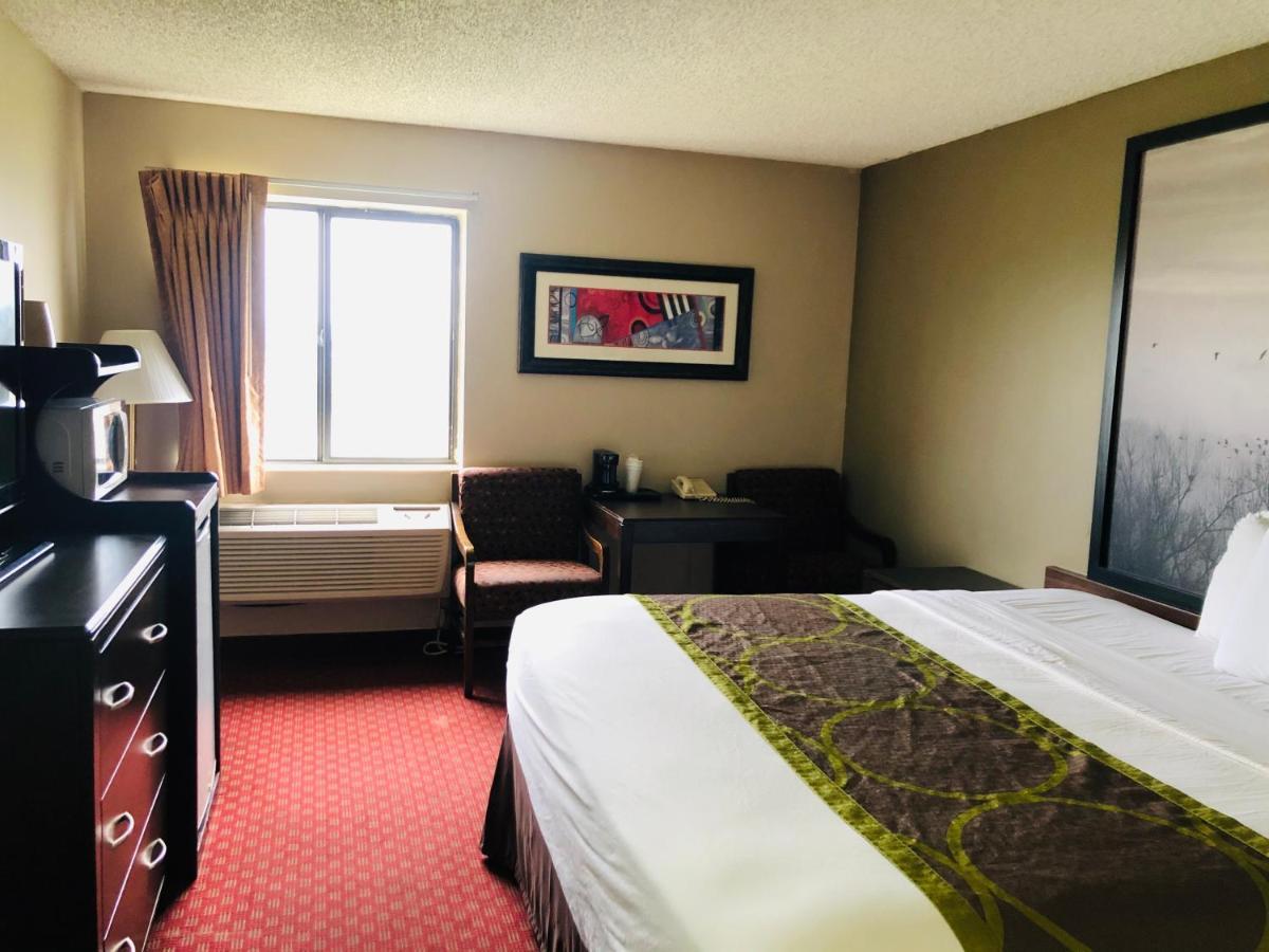 The Inn&Suites Sw Omaha Extérieur photo