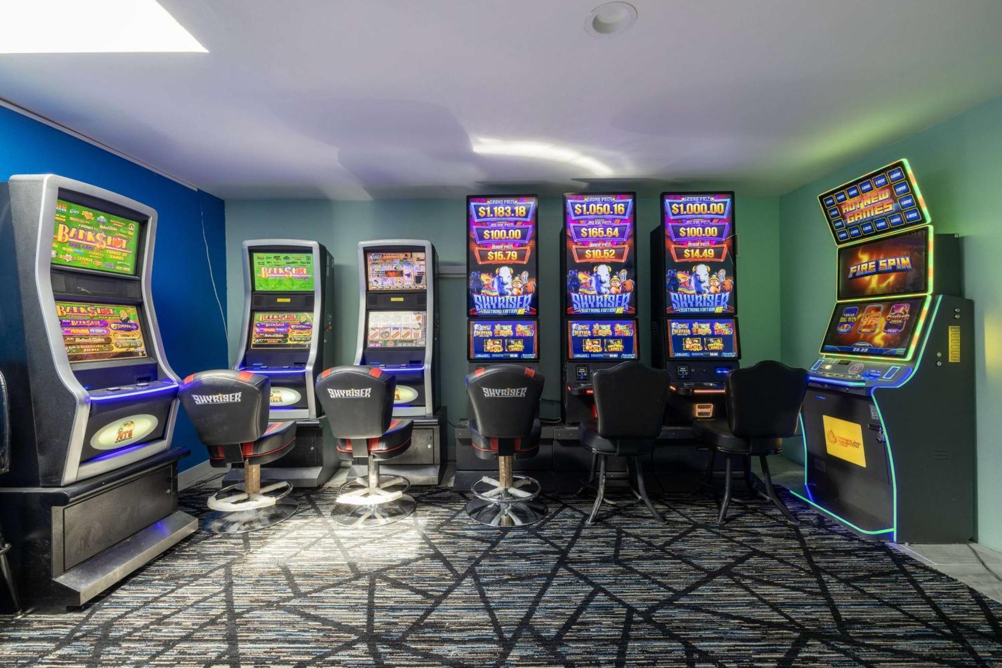 The Inn&Suites Sw Omaha Extérieur photo