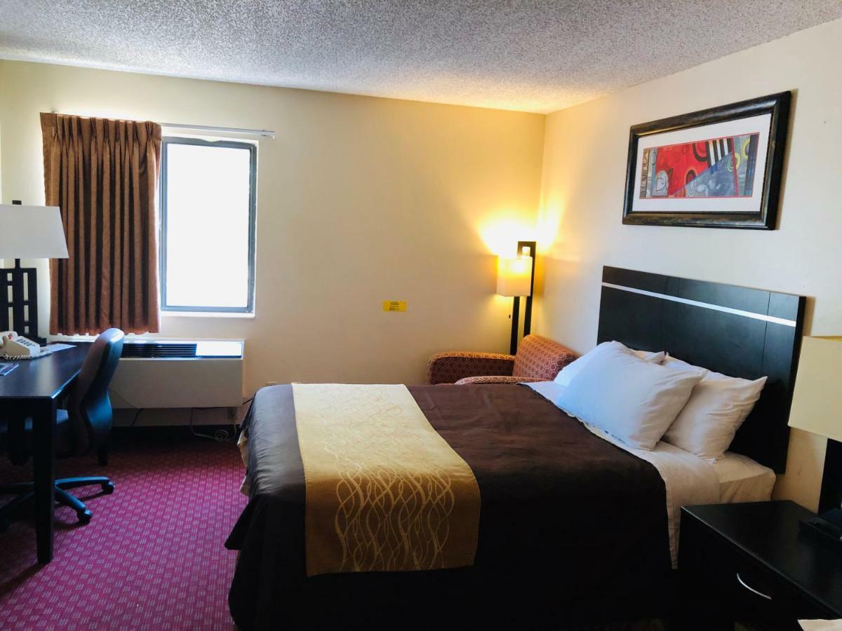 The Inn&Suites Sw Omaha Extérieur photo