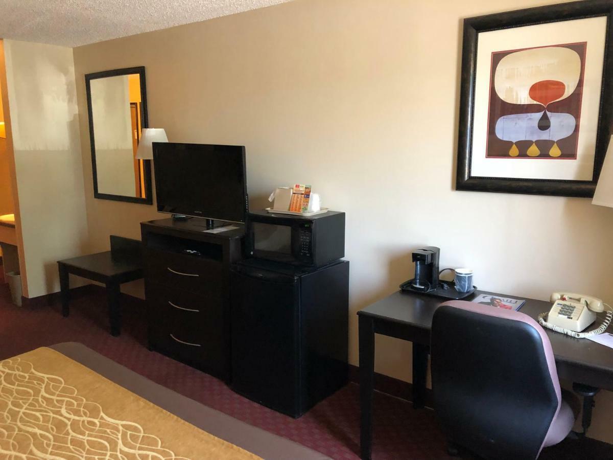 The Inn&Suites Sw Omaha Extérieur photo