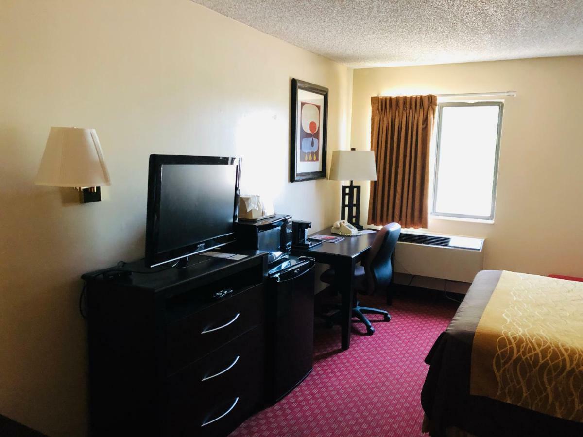 The Inn&Suites Sw Omaha Extérieur photo