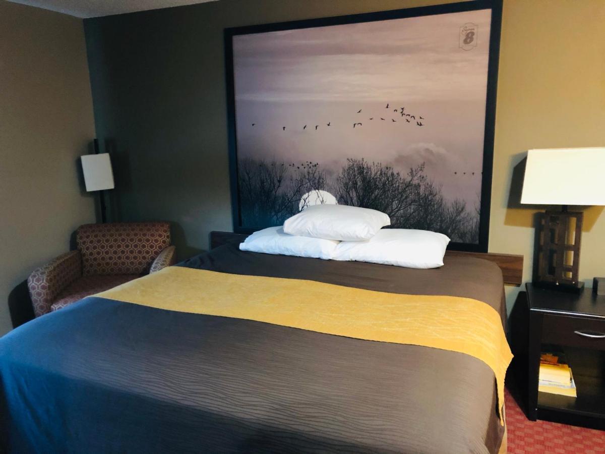 The Inn&Suites Sw Omaha Extérieur photo