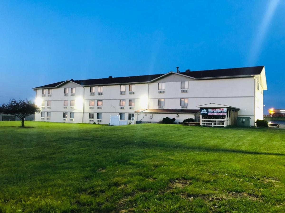The Inn&Suites Sw Omaha Extérieur photo